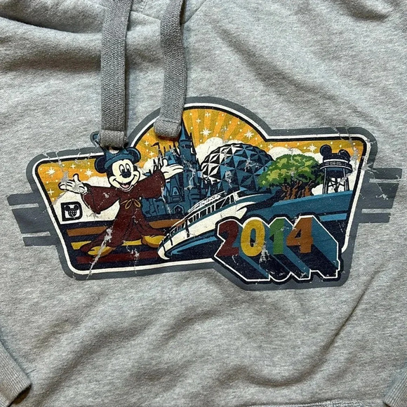 Disney hoodie, size Large, excellent condition - Picture 2 of 5